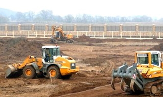 Планировка участка бульдозером в Симферополе от 938 руб. Цены за м2 - ДровосекСмф