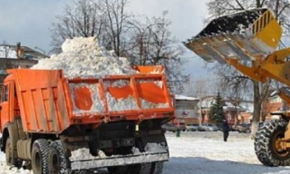 Уборка и вывоз снега в Симферополе - стоимость от 1563 руб. | ДровосекСмф