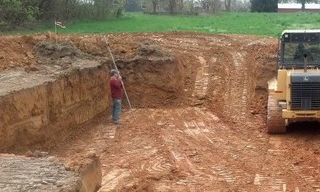 Выкопать котлован под фундамент в Симферополе - от 2605 руб. | ДровосекСмф
