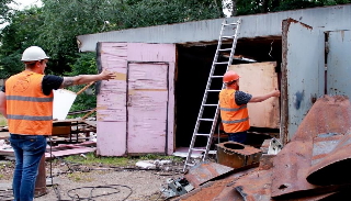 Демонтаж гаражей в Симферополе, цена от 1772 руб. – услуги под ключ от ДровосекСмф
